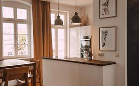 Das Haus zur Rothen Thür 2